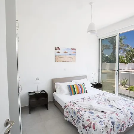 וילה Artemis Greco Villas *